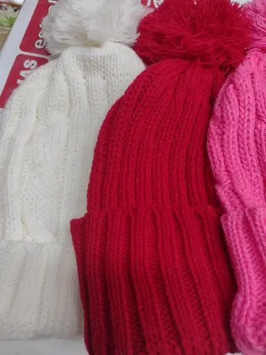 [10.000] gorras